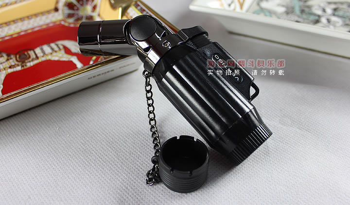 Colibri Cigar CutterֱѩѴ INTIMIDATOR-1